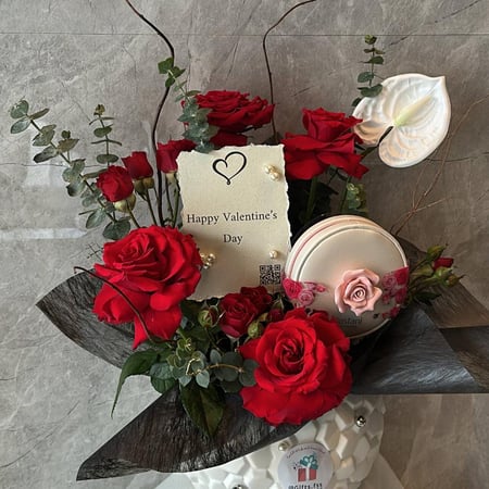 فازة الحب - على شكل وردة