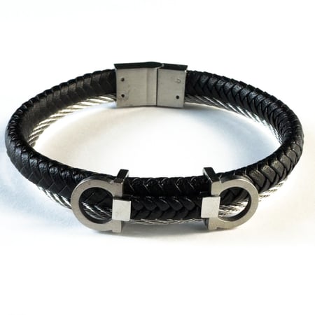 اسوارة رجالية جلد