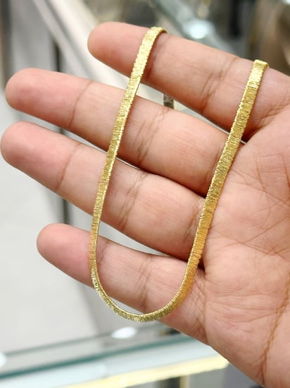 عقد الحرير 18k