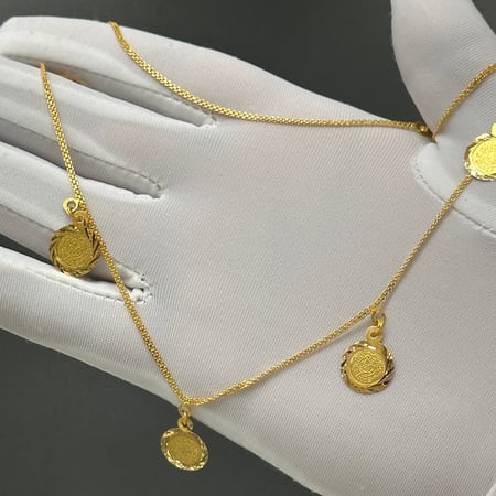 عقد جنيهات 21k