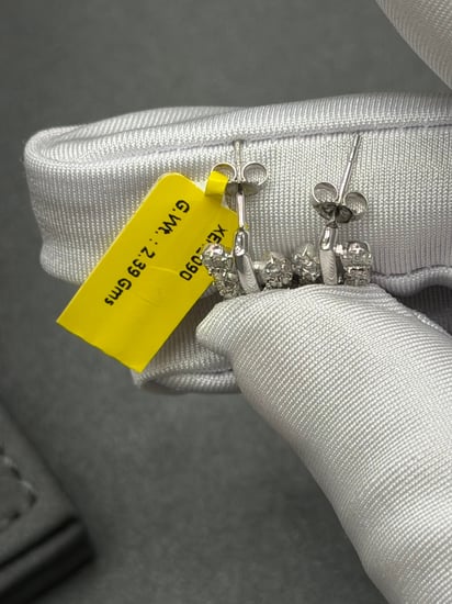 حلق تصميم الألماس ابيضّ18k