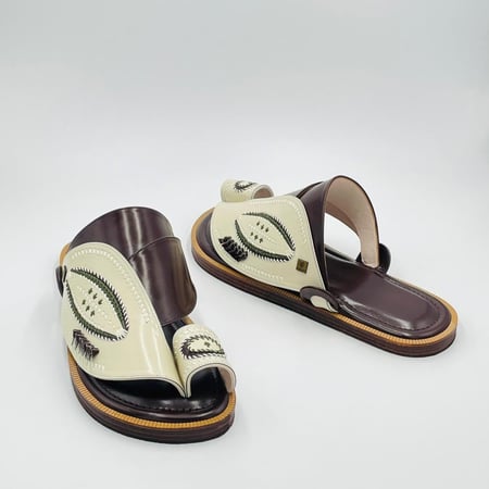 حذاء مطرز صوف كتان