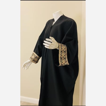 عبايات مطرزه