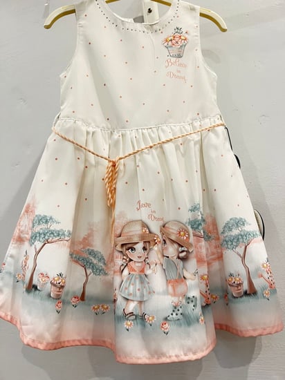 فستان بناتي مع قبعه