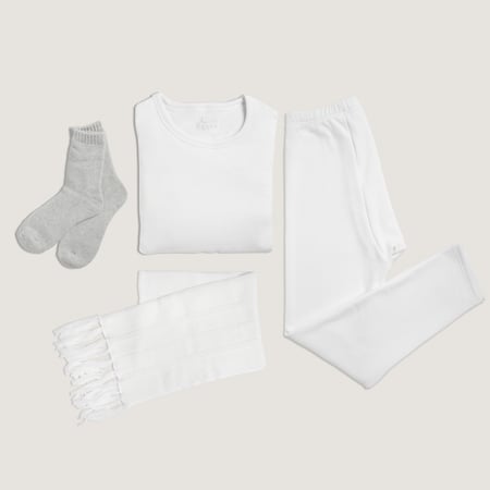 بجامة فرو شتوي ابيض ( 4 قطع )