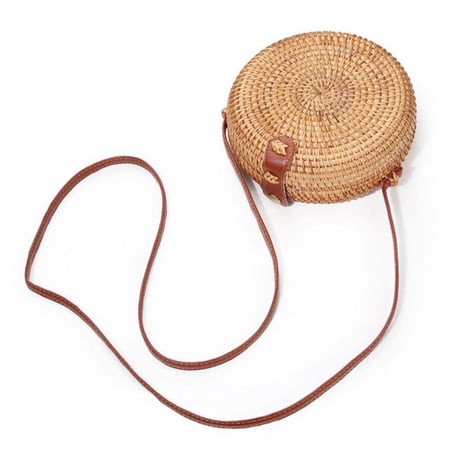 شنطة خوص  دائرية بسير جلد