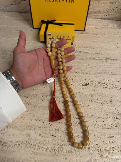سبحه كهرمان حر شوائب طبيعية مع شكة تفاصل يدوي