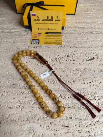 سبحه كهرمان حر شوائب طبيعية مع شكة تفاصل يدوي