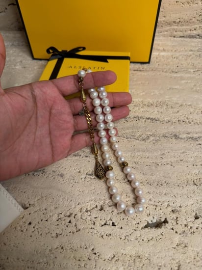 سبحة من حبات اللؤلؤ الطبيعي