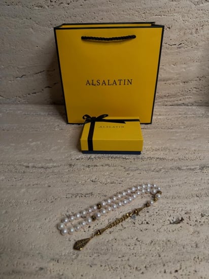 سبحة من حبات اللؤلؤ الطبيعي