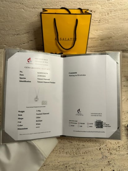 عقد ألماس فخم