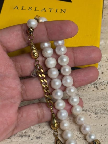سبحة من حبات اللؤلؤ الطبيعي