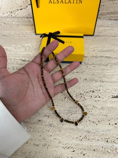عقد حجر عين النمر الطبيعي