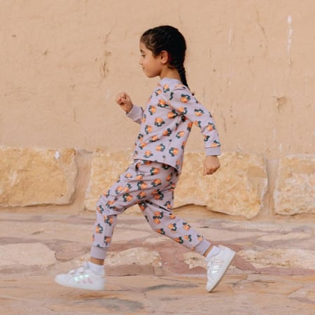 بلوزة اكمام طويلة و بنطلون ليلكي