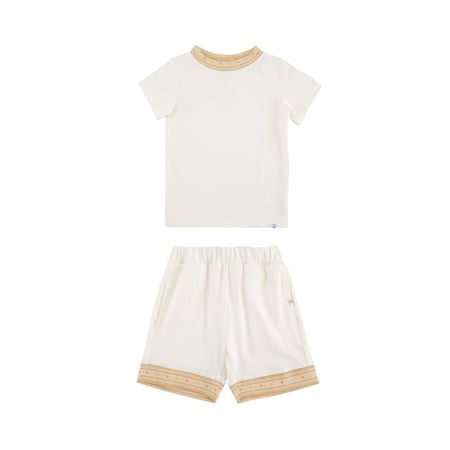 بلوزة أكمام قصيرة و شورت ابيض