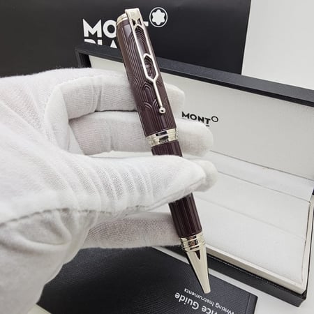 قلم مونت بلانك درجة أولى