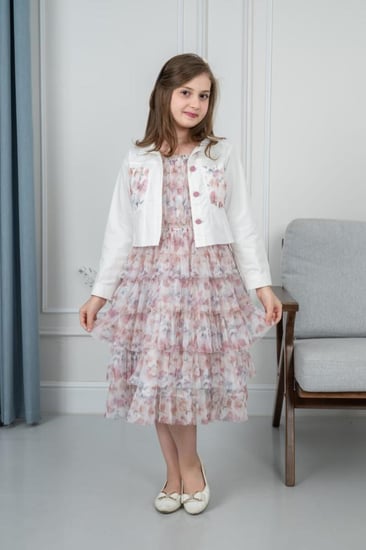 فستان بناتي محير