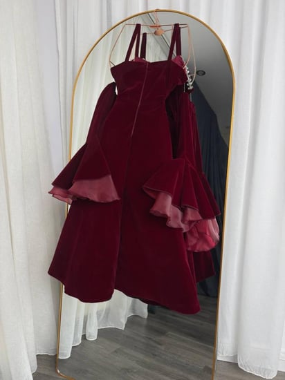 فستان جوخ عودي غامق يدات