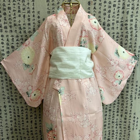 يوكاتا ايجار ياباني وردي