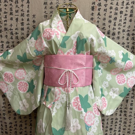 يوكاتا اخضر مع حزام فيونكة