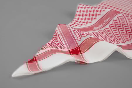 شماغ البسام احمر