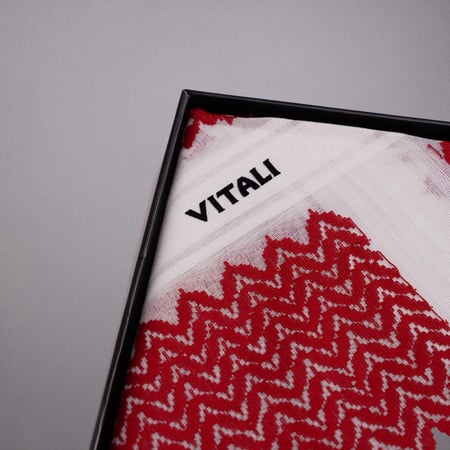 شماغ فيتالي أحمر بتصميم حديث وفاخر