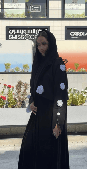 عباية  سودا مطرزه