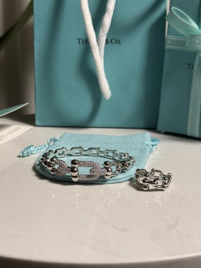 اسوارة  Tiffany فضي