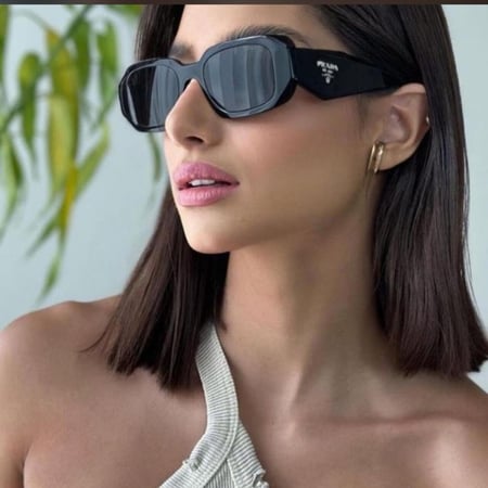 نظارة PRADA المشهورة