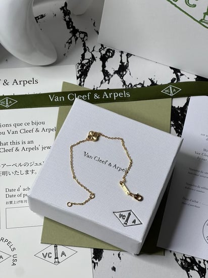 إسوارة Van cleef ذهبي _ كرستالات