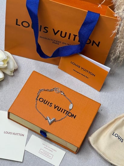 إسوارة LOUIS VUITTON معدن فضي