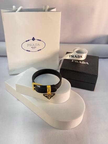 إسوارة Prada ملون