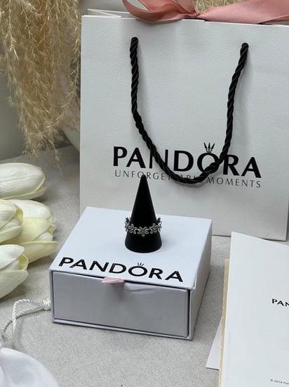 خاتم باندورا PANDORA فضي كرستالة فضي