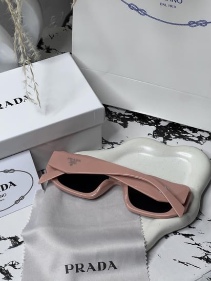 نظارة PRADA أطار _ وردي