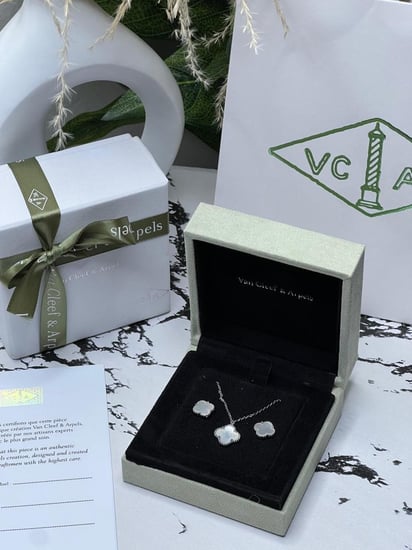 سلسال مع حلق  Van cleef