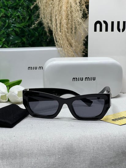 نظارة MIU MIU