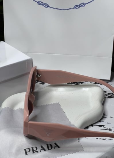 نظارة PRADA أطار _ وردي