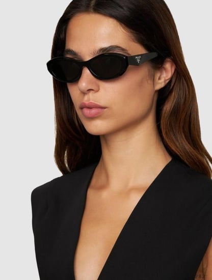 نظارة PRADA المشهورة