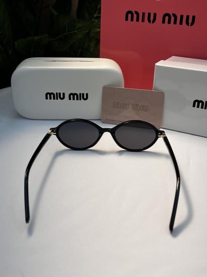 نظارة - MIU MIU إطار أسود - عدسة اسود