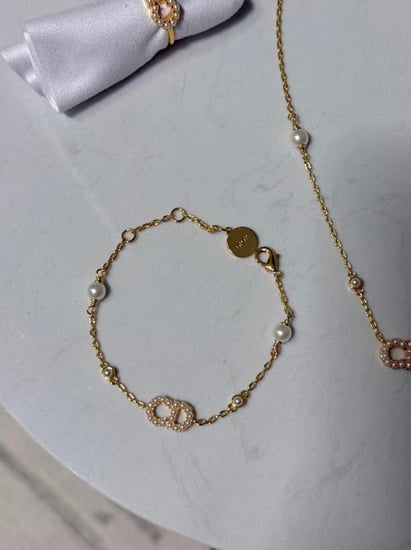 طقم DIOR ذهبي 4 قطع