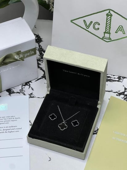 سلسال مع حلق  Van cleef