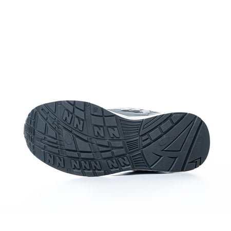 حذاء رياضي رجالي صناعة فتنامي 103