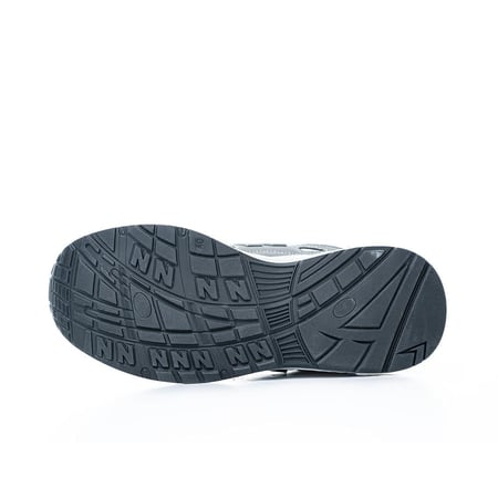 حذاء رياضي رجالي صناعة فتنامي 100