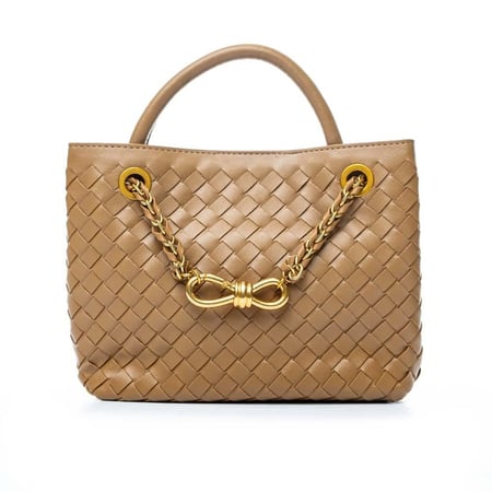 حقيبة يد نسائية فاخرة من بوينت ون – تصميم أنيق وخامة فاخرة 105