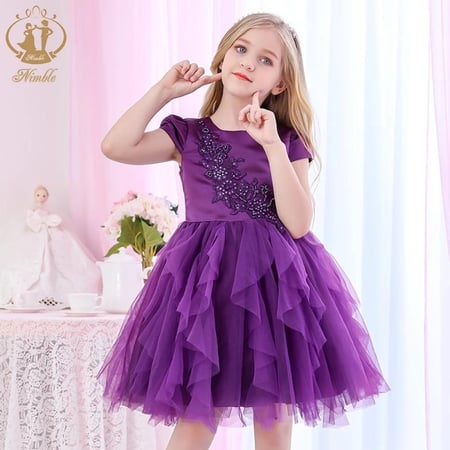 فستان أبيض ناعم ذات جودة عالية