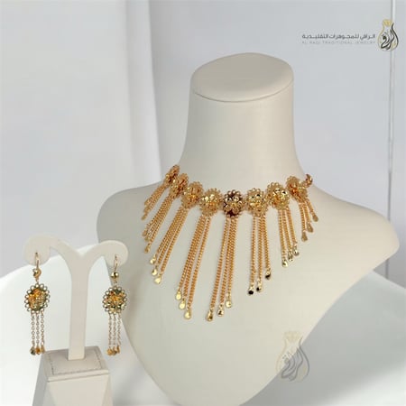 مخنق ورد المها