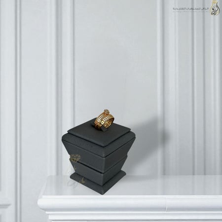 خاتم عريض بفص دائري