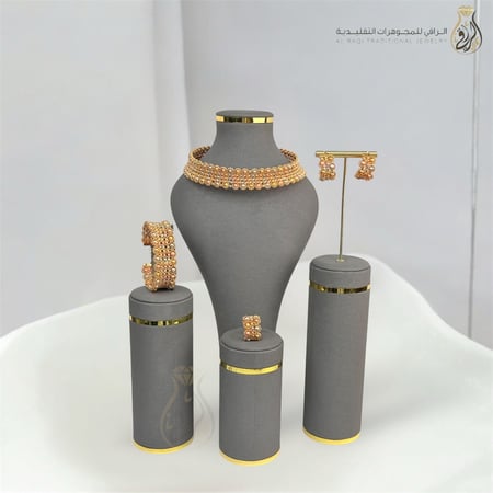 طقم الؤلؤ الثلاثي