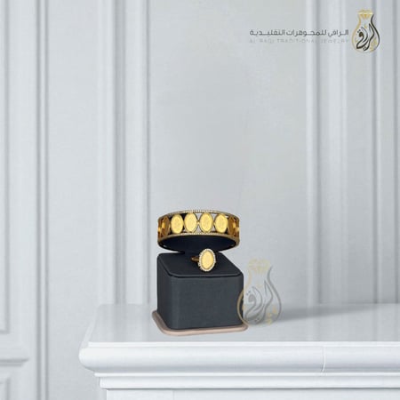 أسوارة وخاتم بتصميم النقش البيضاوي التراثي