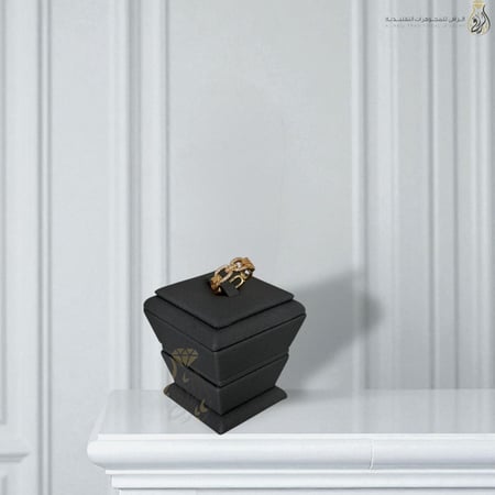 خاتم بتصميم سلاسل